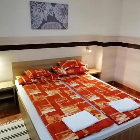 Csipkeház Apartman Cserkeszőlő Esterno foto