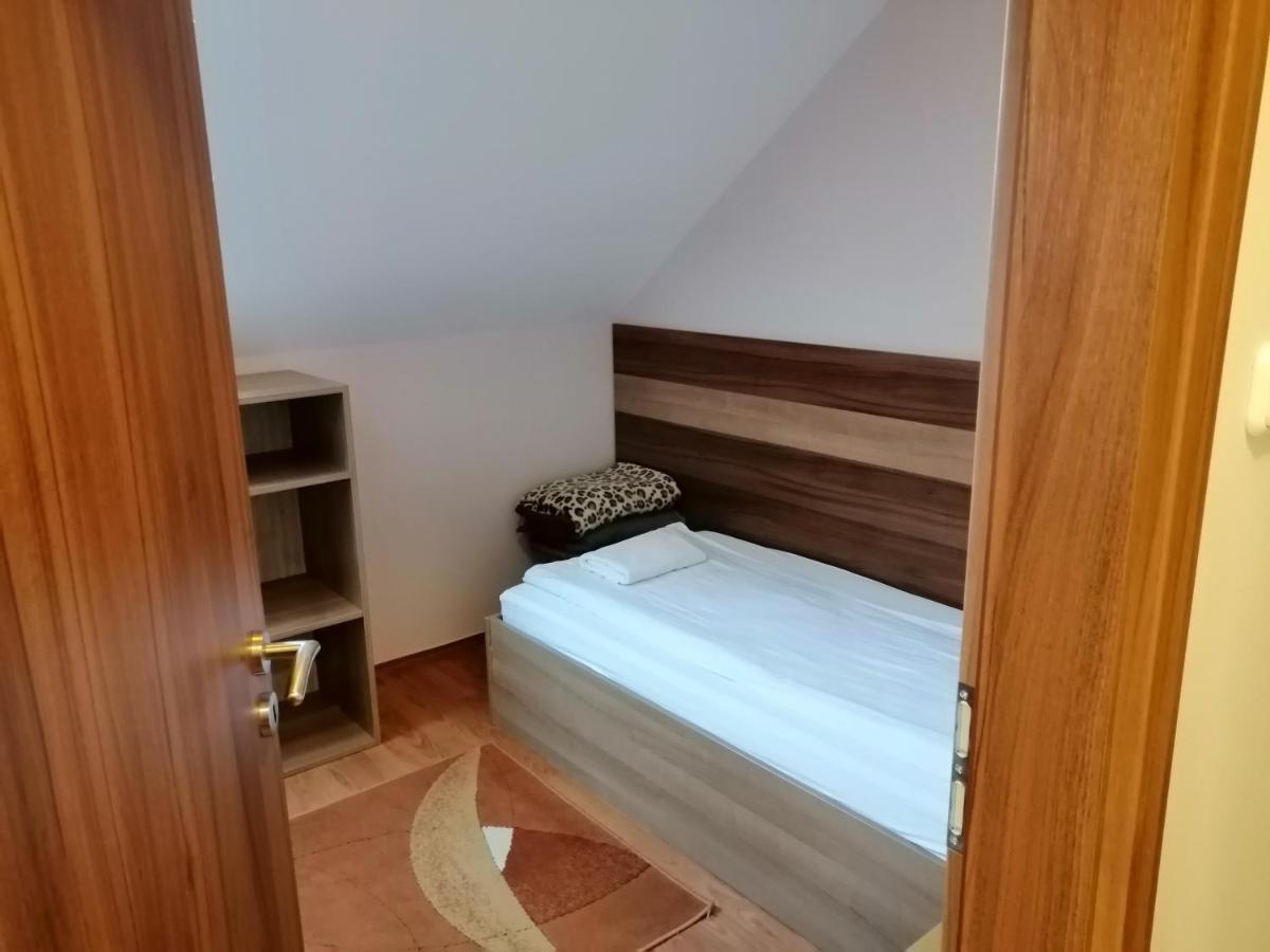 Csipkeház Apartman Cserkeszőlő Esterno foto