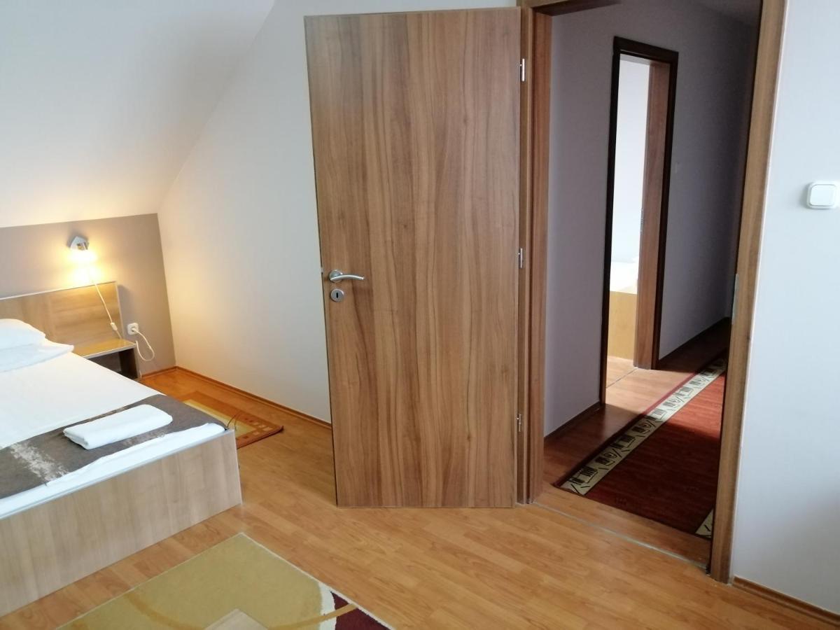 Csipkeház Apartman Cserkeszőlő Esterno foto