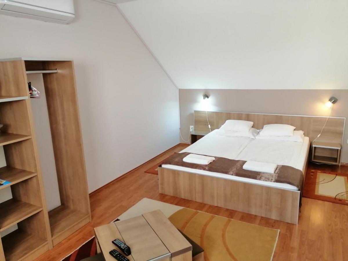 Csipkeház Apartman Cserkeszőlő Esterno foto