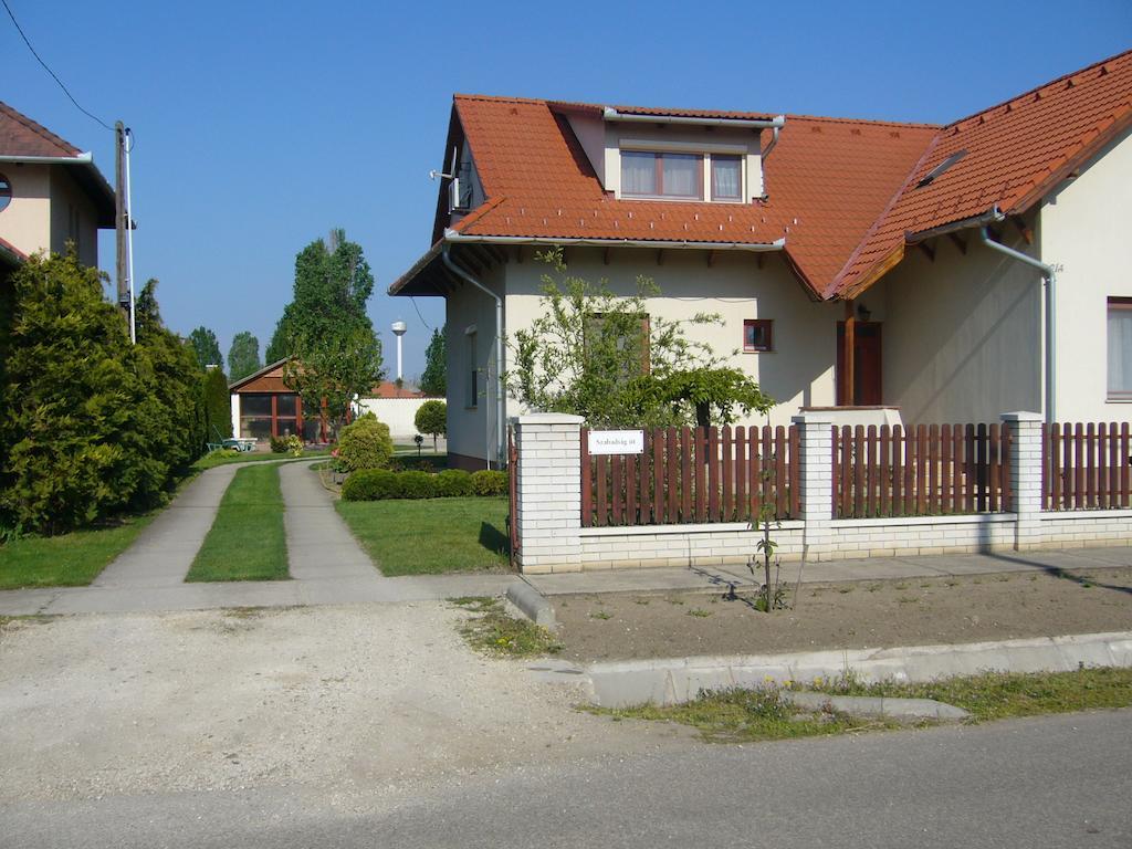 Csipkeház Apartman Cserkeszőlő Esterno foto