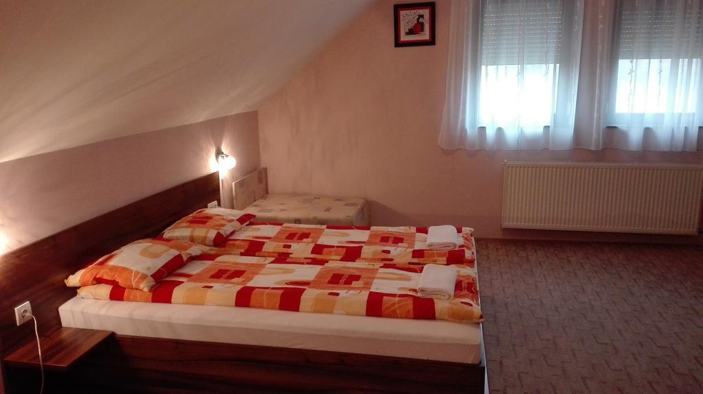 Csipkeház Apartman Cserkeszőlő Esterno foto