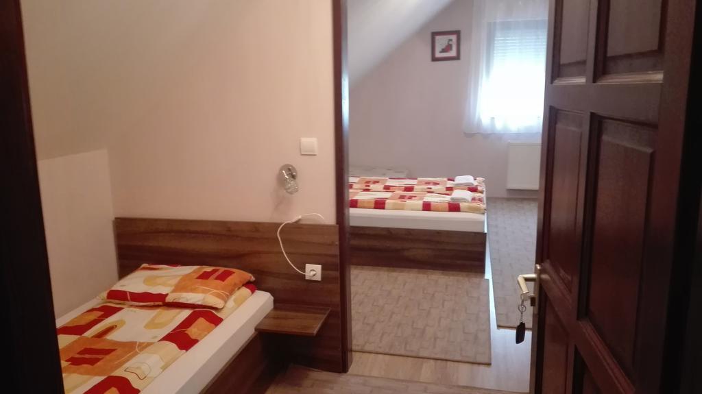 Csipkeház Apartman Cserkeszőlő Esterno foto