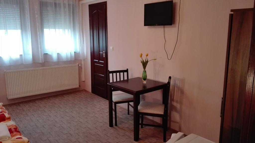 Csipkeház Apartman Cserkeszőlő Esterno foto